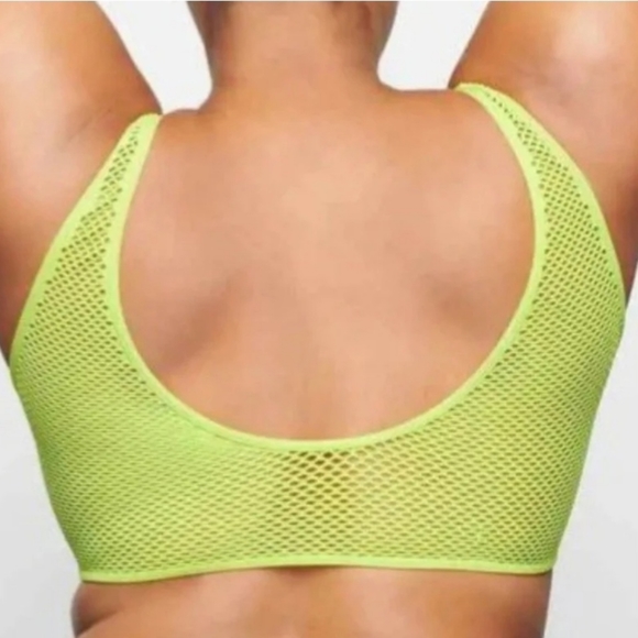 SKIMS NWT Perferated Scoopy Skimp Bralette 4XL RUNS very small - Picture 2 of 4
